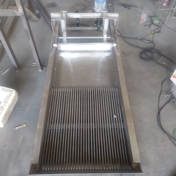 single_rack_mechanical_bar_screen